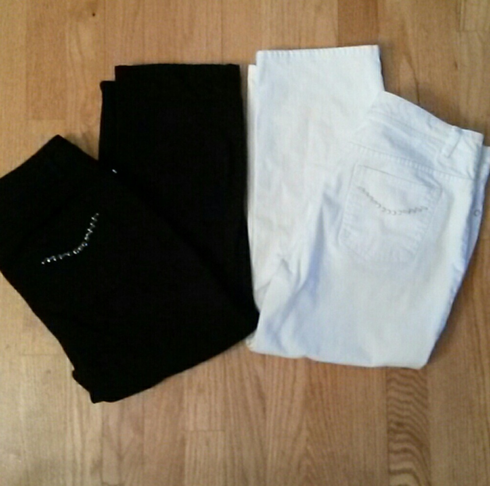 2 Pairs of Demin & Co Embellished stretch Jean Capris - Size 4